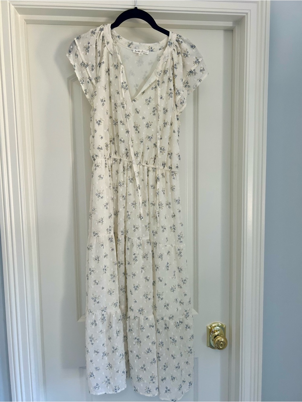 Light Cream Floral Tiered Midi Dress